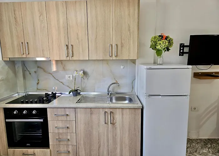 Seaside Bliss 1 Golem (Tirana)